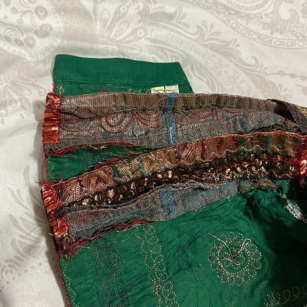 Multicolor Embroidered Blouse - Picture 4 of 5